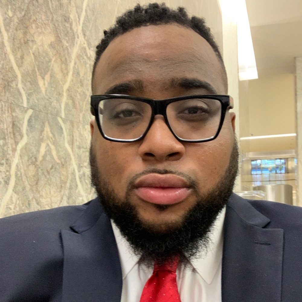 Meet your Posher, Akini